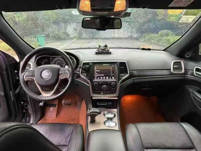 十堰14年Jeep大切诺基5