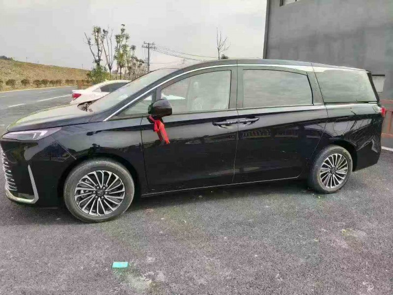 金华25年别克GL83