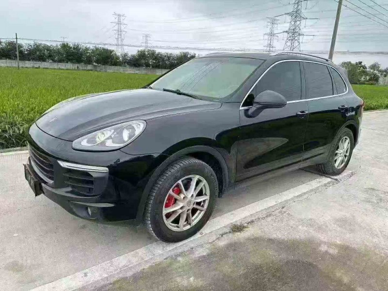 嘉兴15年保时捷卡宴2