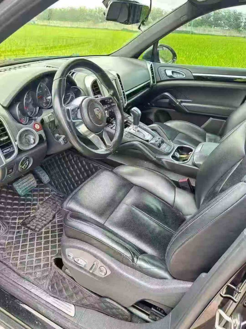 嘉兴15年保时捷卡宴5