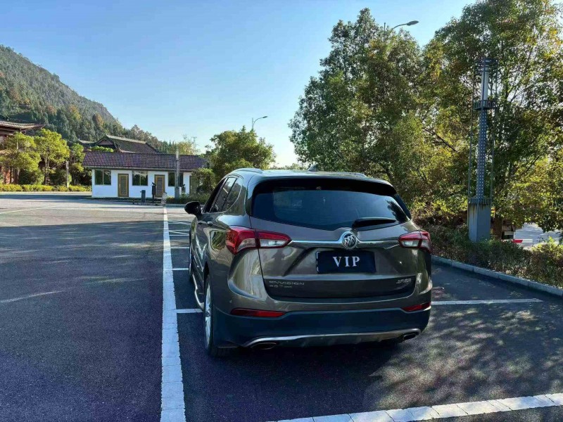 重庆18年别克昂科威6