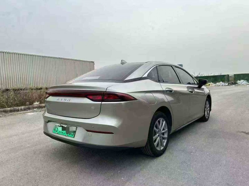 桂林25年传祺埃安S7