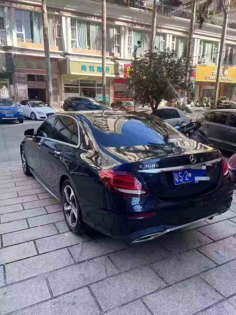 江门18年奔驰E8