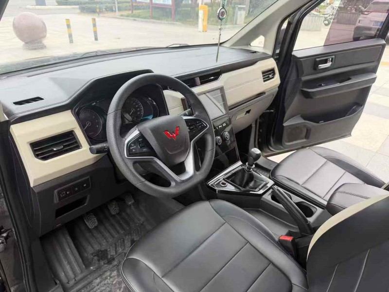 枣庄24年五菱汽车宏光4