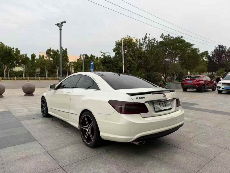 枣庄13年奔驰E9