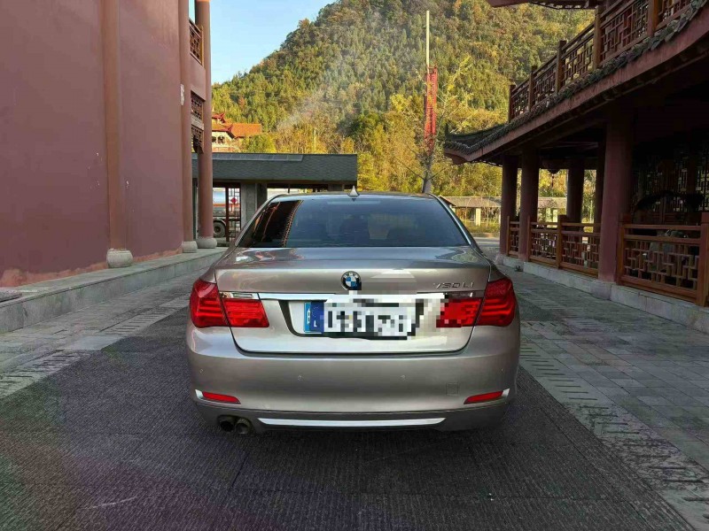 重庆13年宝马7系9