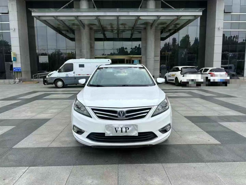 枣庄18年长安汽车逸动1