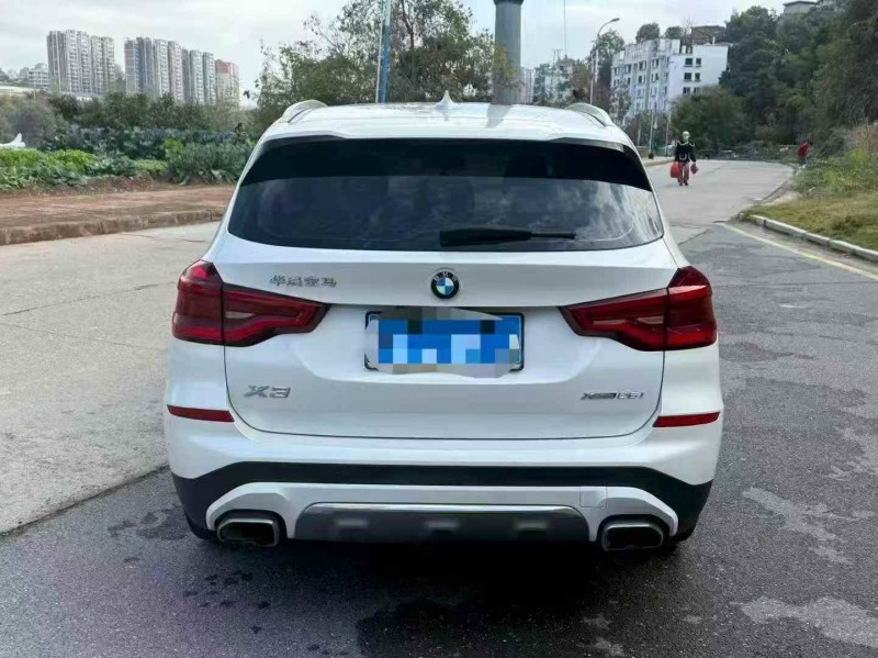 南平20年宝马X39