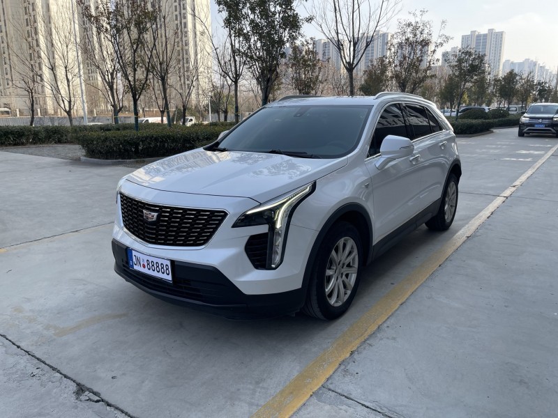 济宁22年凯迪拉克XT42