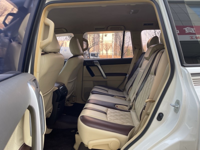 济宁16年丰田普拉多6