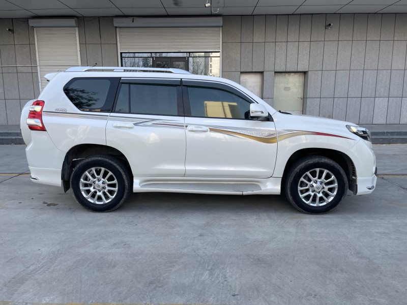 济宁16年丰田普拉多7