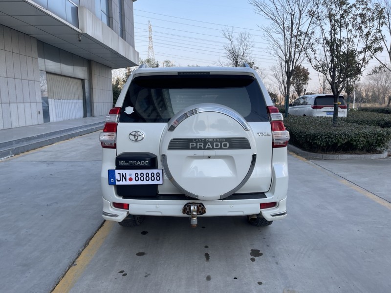 济宁16年丰田普拉多9