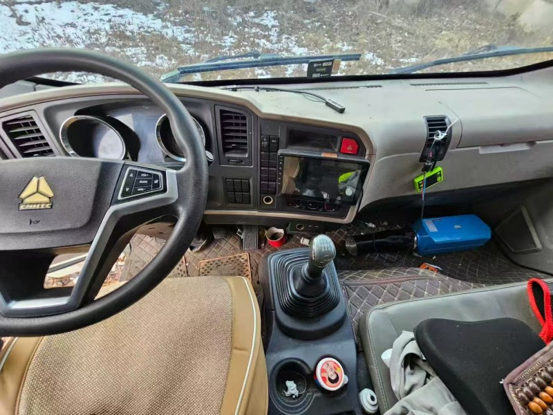 菏泽20年卡车系列重汽豪沃7