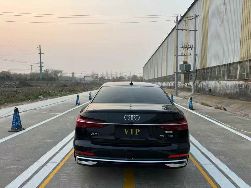 菏泽19年奥迪A6L9