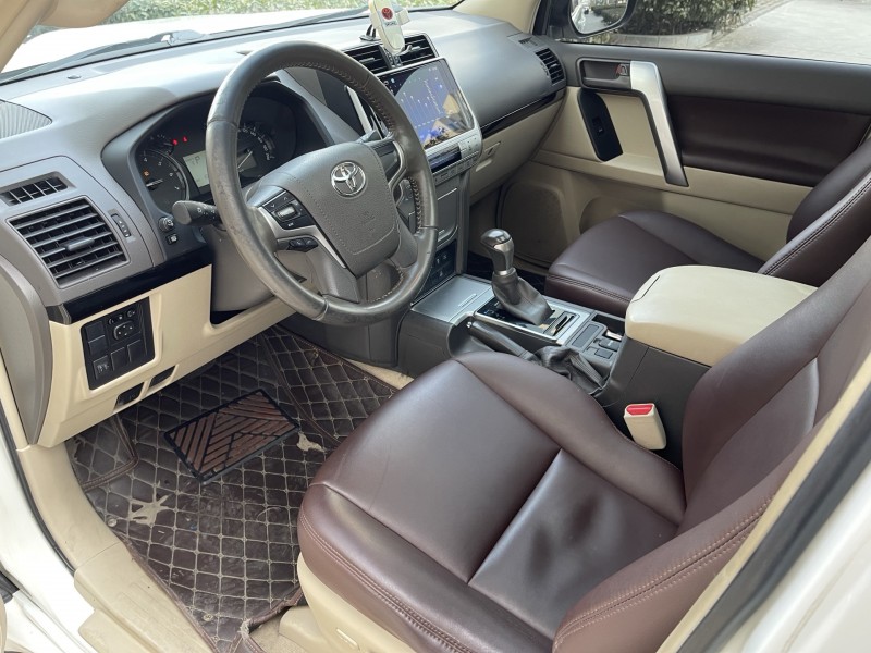 济宁18年丰田普拉多6