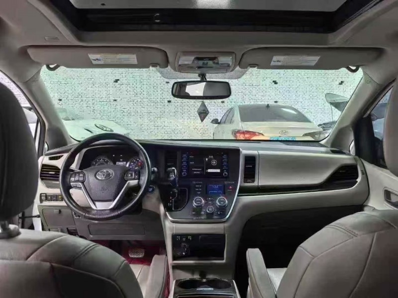 廊坊20年丰田塞纳4