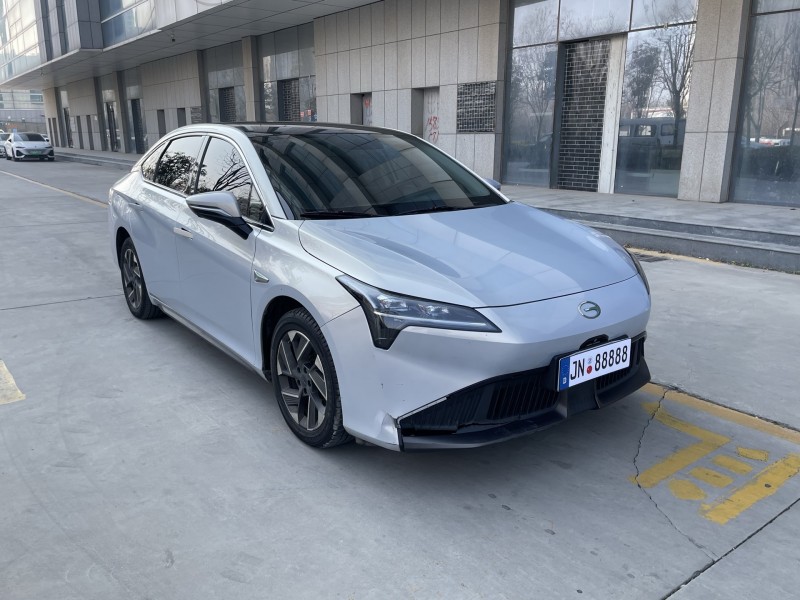 济宁23年传祺埃安S3