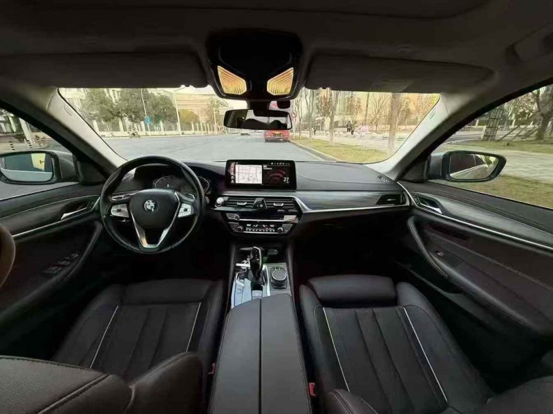 荆州20年宝马5系4