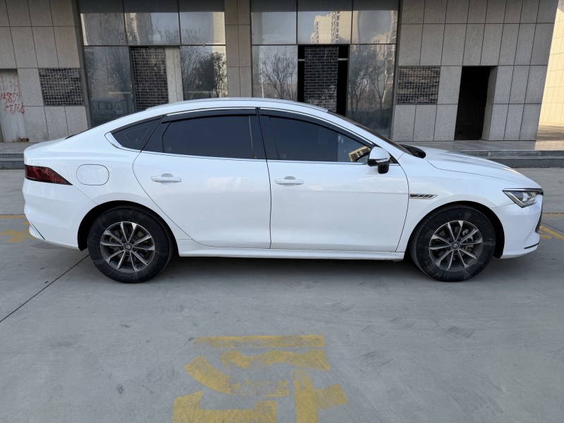 济宁23年比亚迪秦8