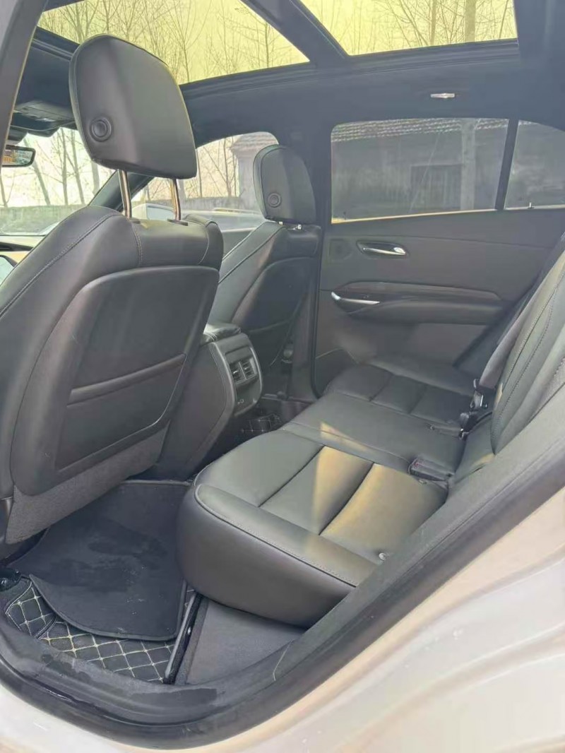 菏泽20年凯迪拉克XT44