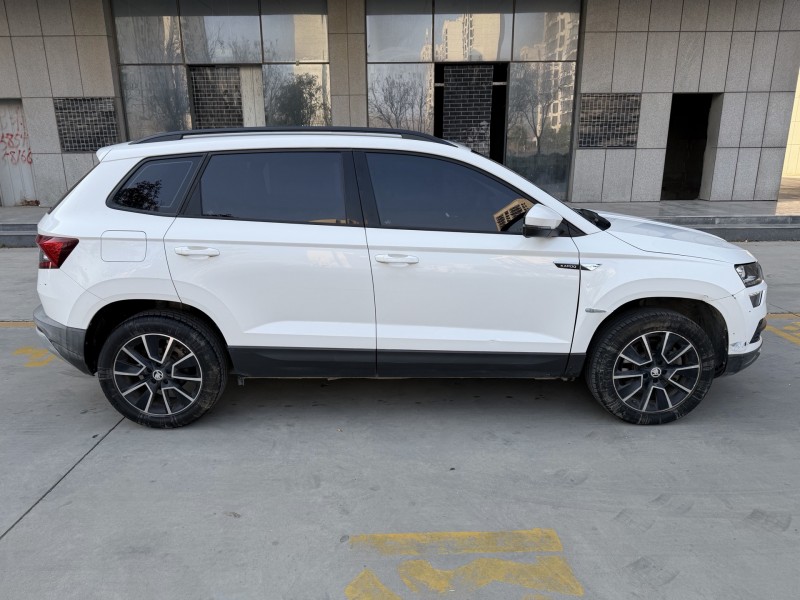 济宁18年斯柯达柯珞克7