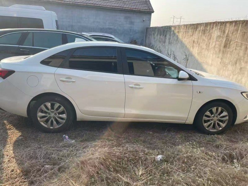 菏泽18年别克英朗3