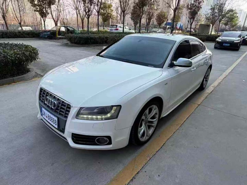 济宁11年奥迪S53