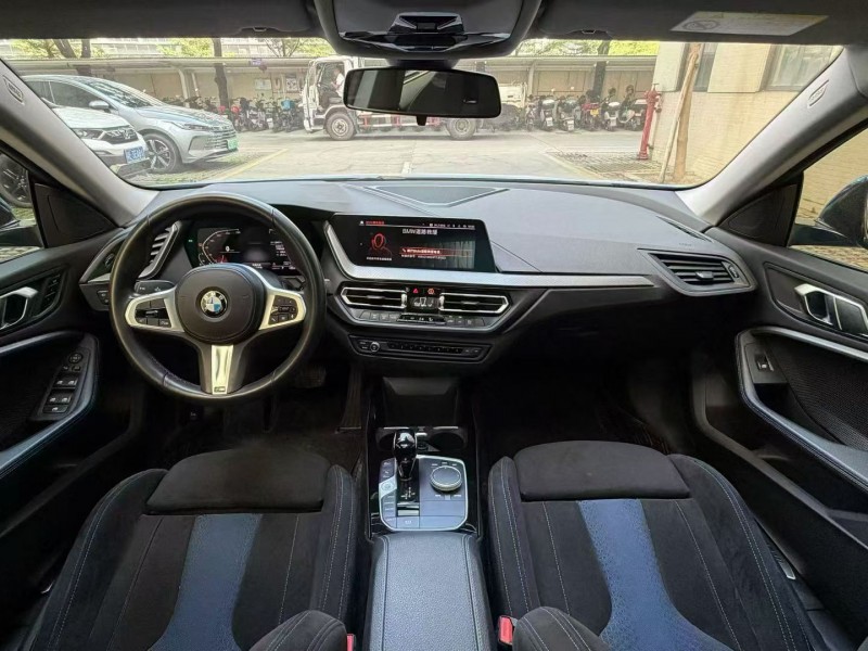 佛山23年宝马2系8