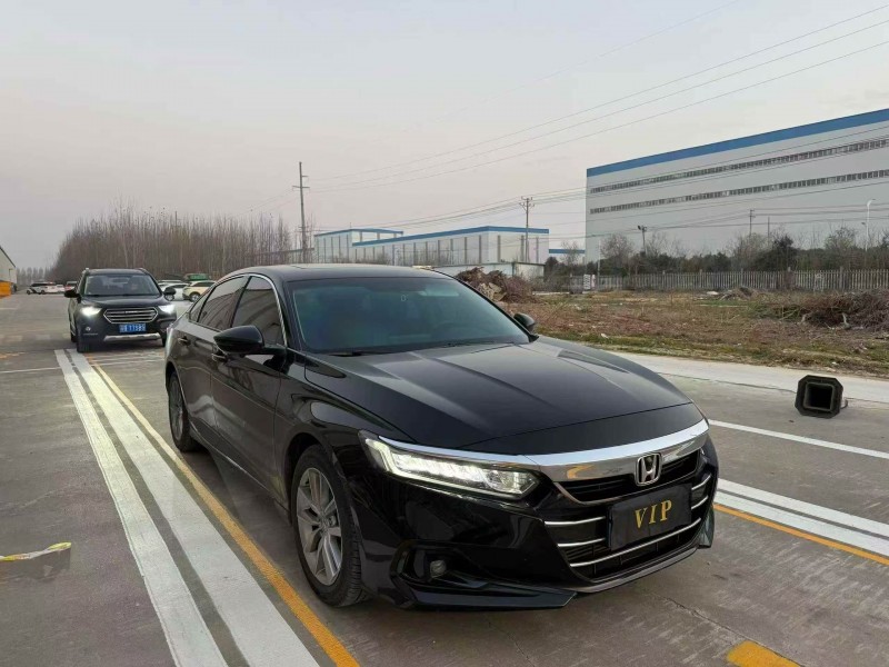 菏泽23年本田雅阁2