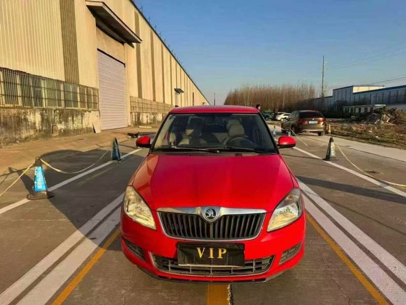 菏泽14年斯柯达晶锐1