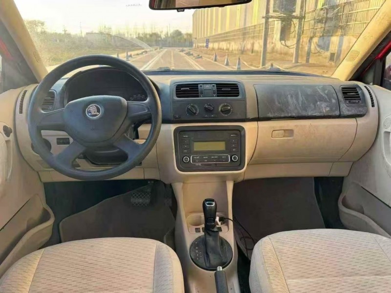 菏泽14年斯柯达晶锐4