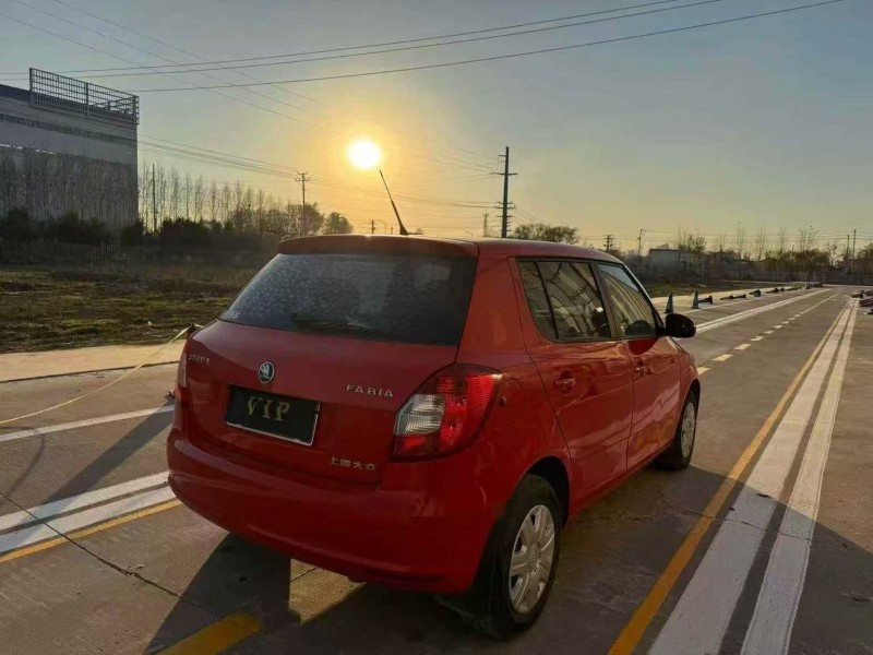 菏泽14年斯柯达晶锐7