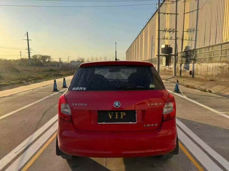 菏泽14年斯柯达晶锐9