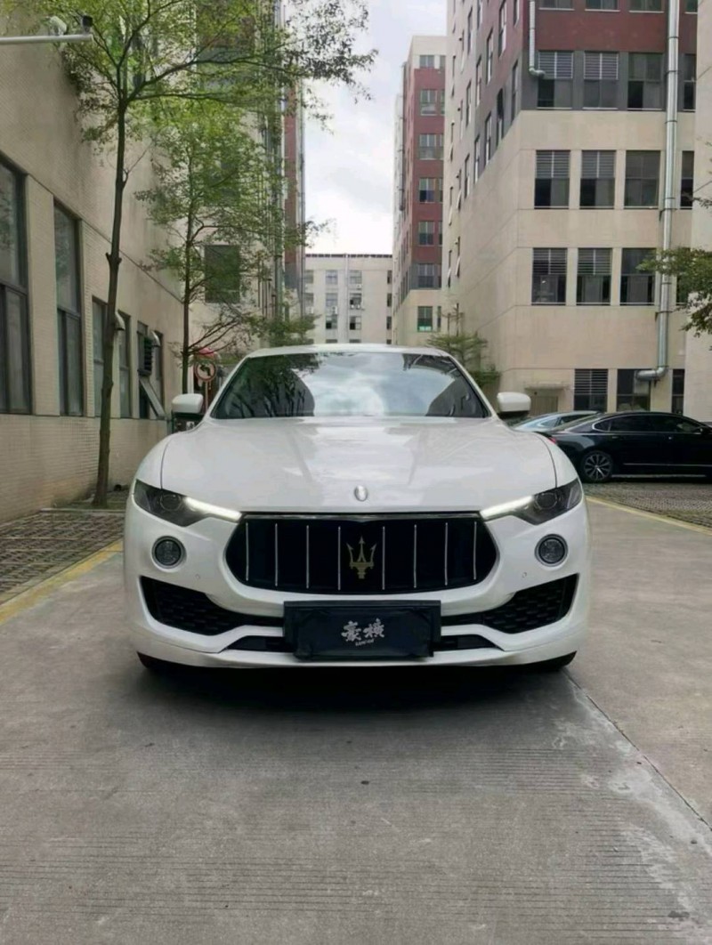 佛山17年玛莎拉蒂Levante1