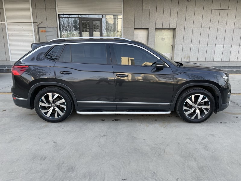 济宁19年大众探岳8