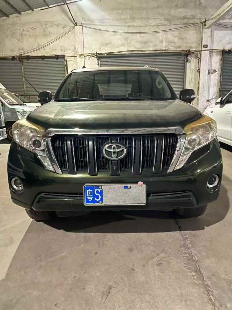 广州17年丰田普拉多1