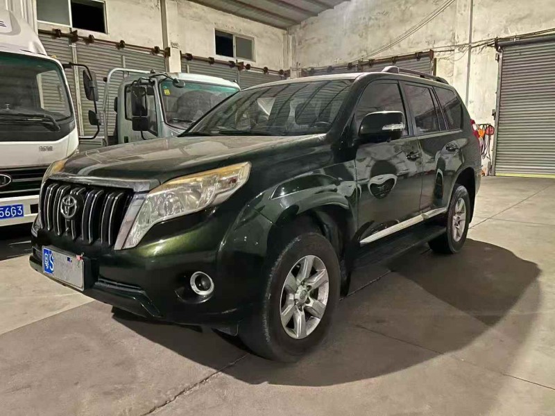 广州17年丰田普拉多2