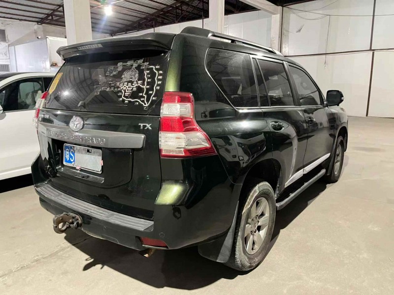 广州17年丰田普拉多5