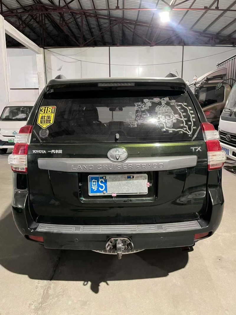 广州17年丰田普拉多9