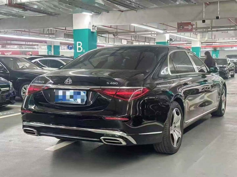 广州25年奔驰迈巴赫S级3