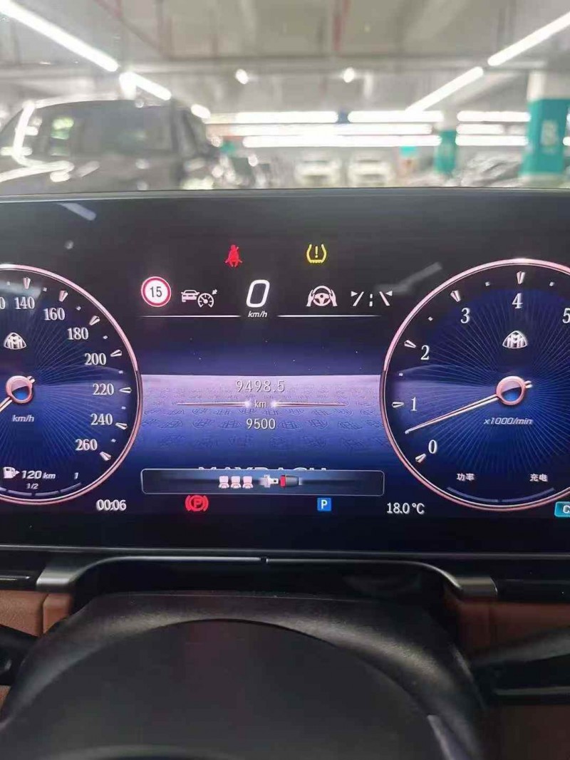 广州25年奔驰迈巴赫S级8