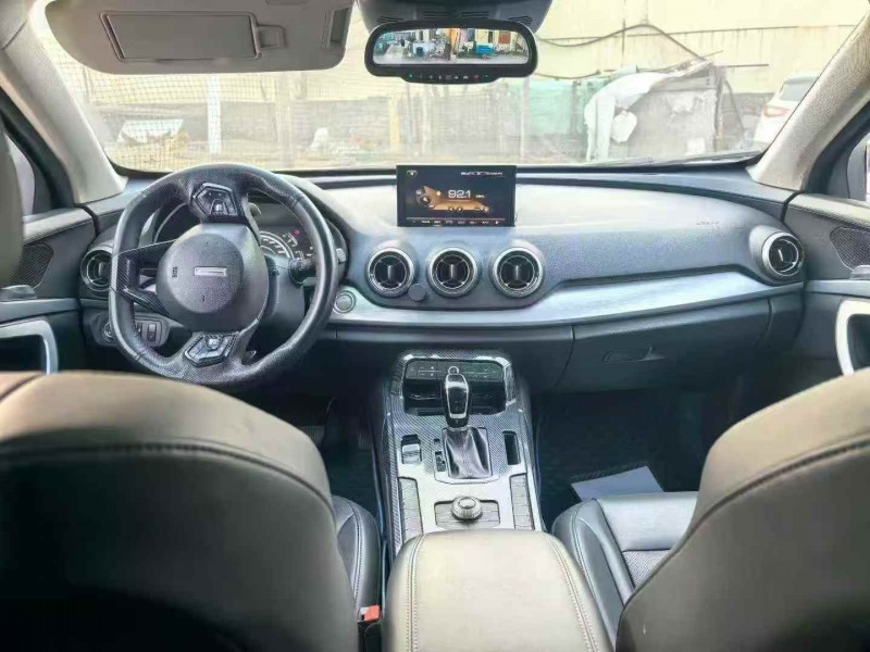 威海17年长城汽车魏牌4