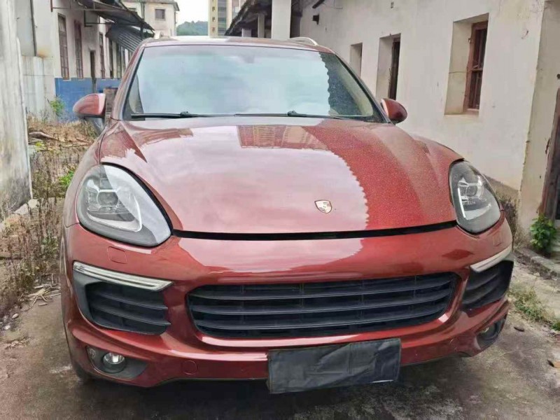 广州14年保时捷卡宴1