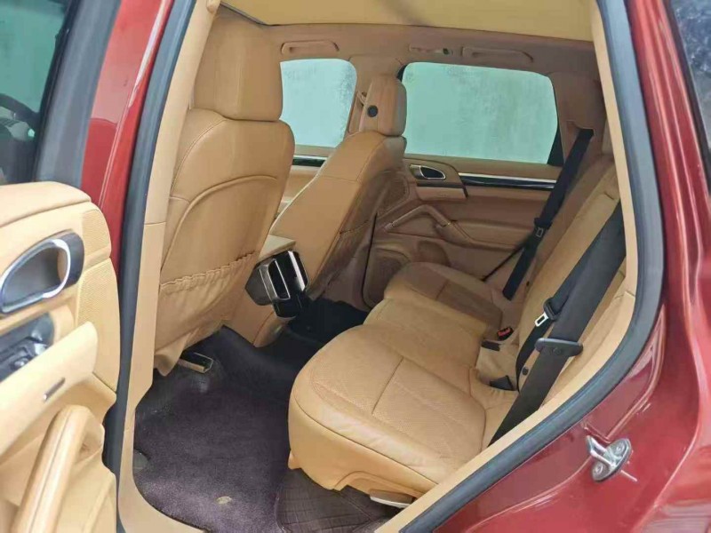 广州14年保时捷卡宴6