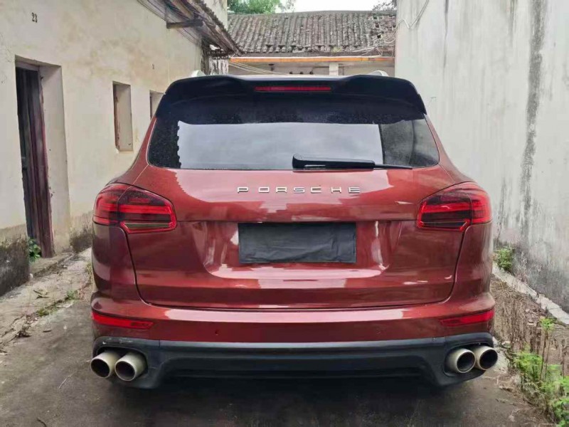 广州14年保时捷卡宴9