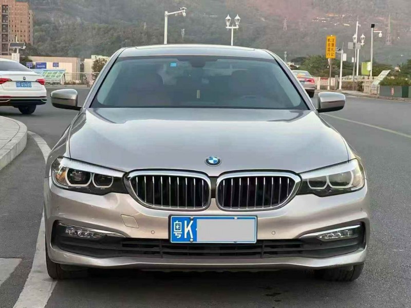 广州17年宝马5系1