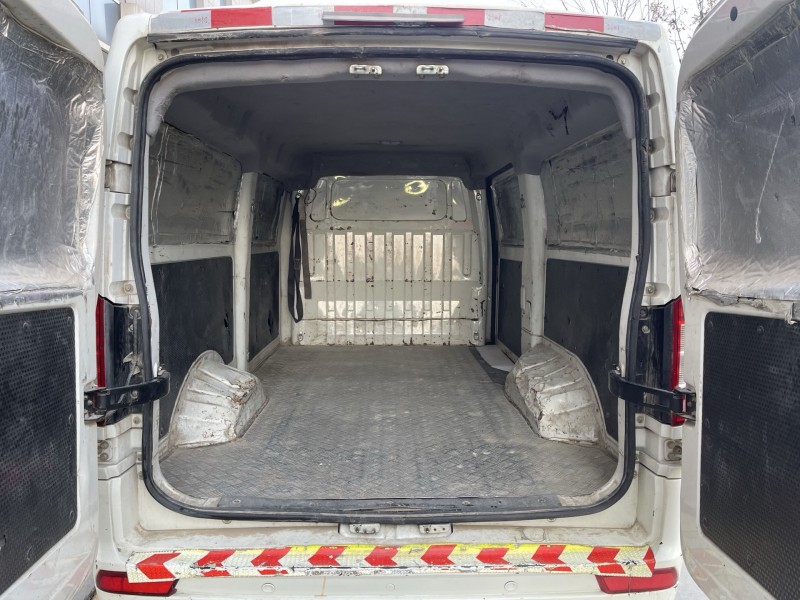 济宁23年东风御风5