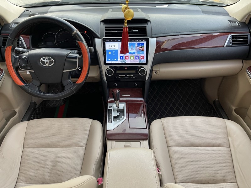 济宁15年丰田凯美瑞4