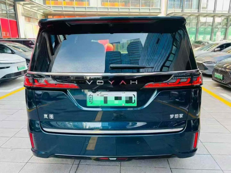 广州25年岚图汽车梦想家9