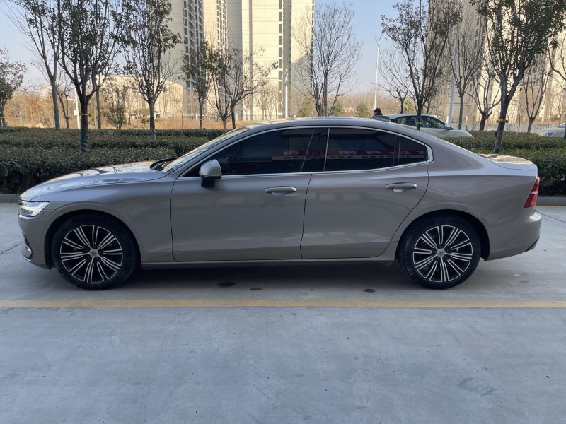 济宁21年沃尔沃S60L7